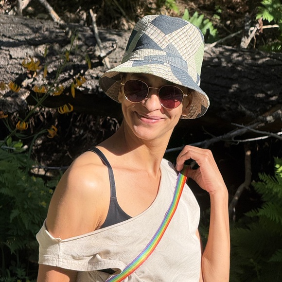 Meet your Posher, Ozzie - Picture 1 of 1